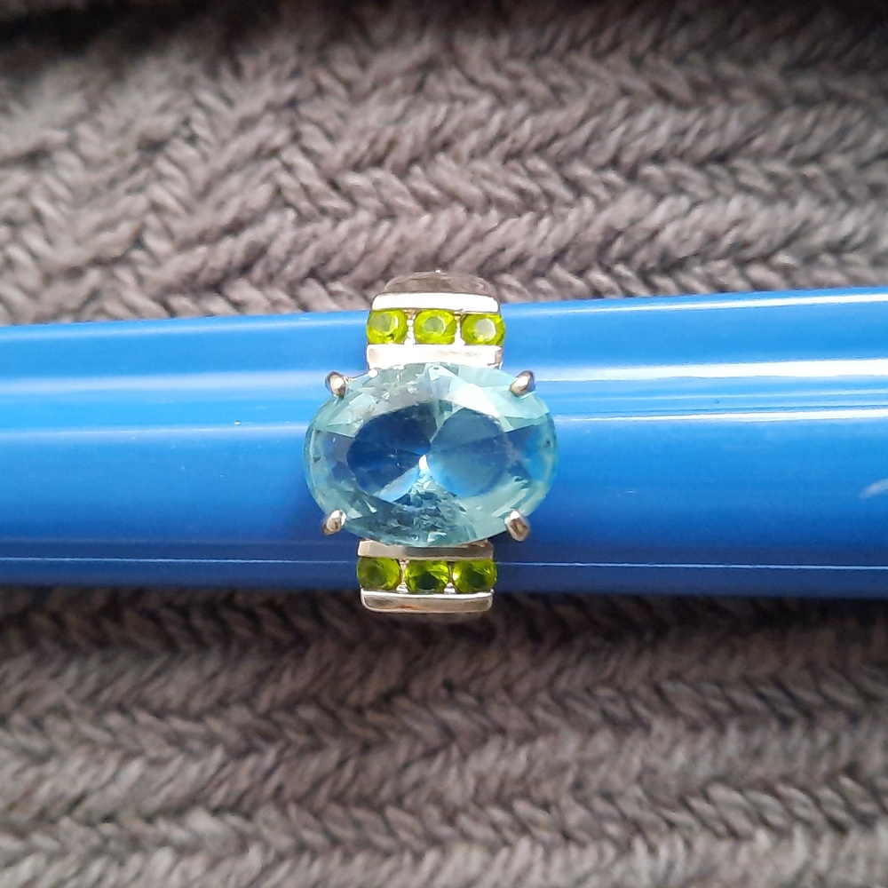 Ring - Picture 3 of 4
